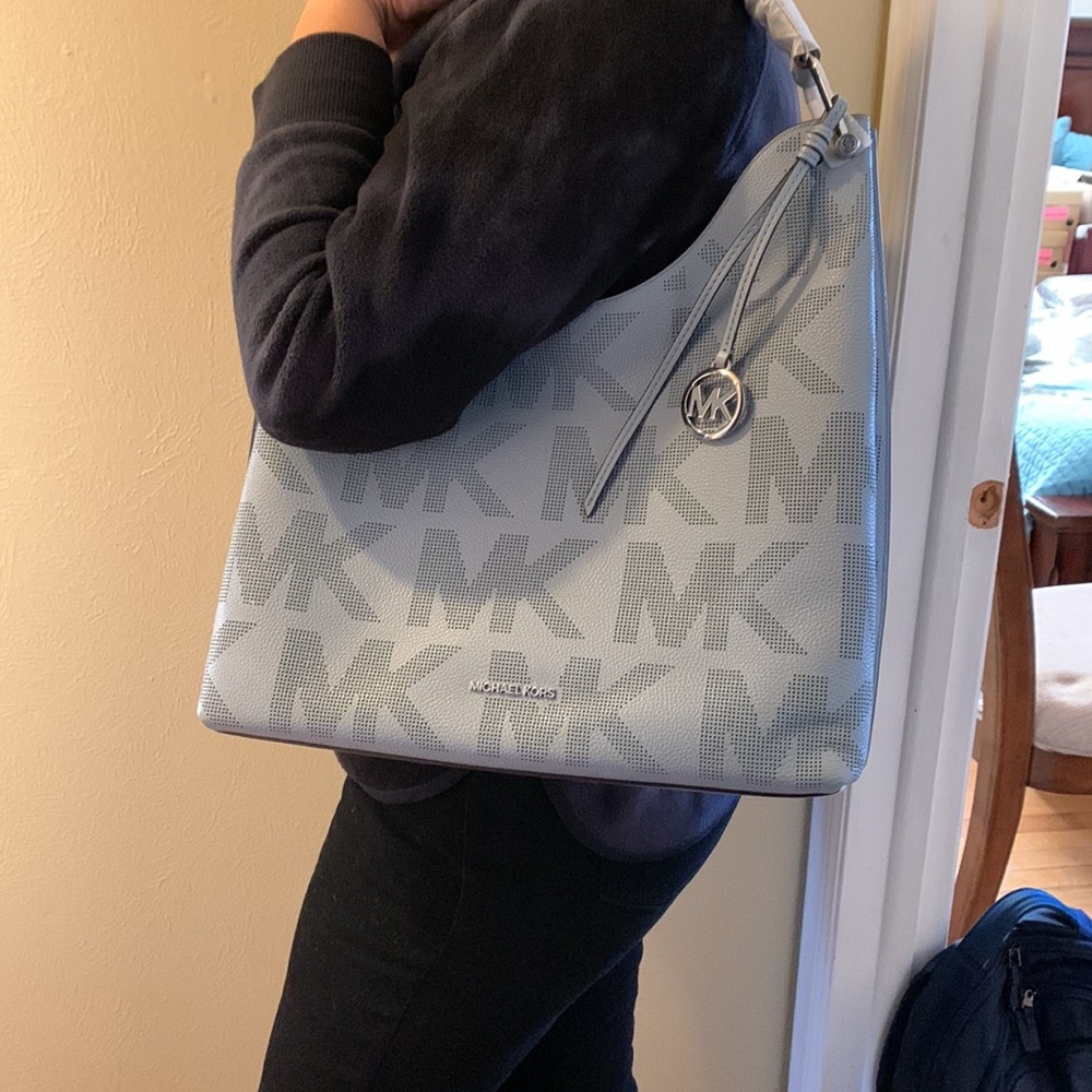 Michael Kors Joan XL Slouchy Shoulder Bag Pale Blue - Picture 15 of 16